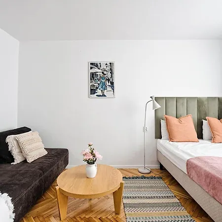 Apartment Oasis 2 In Center Downtown